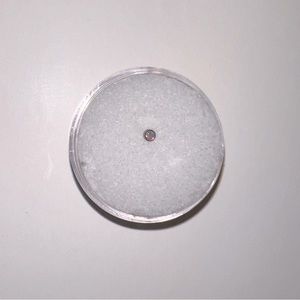 NEOMETAL 2MM CABOCHON (1) *synthetic white Opal